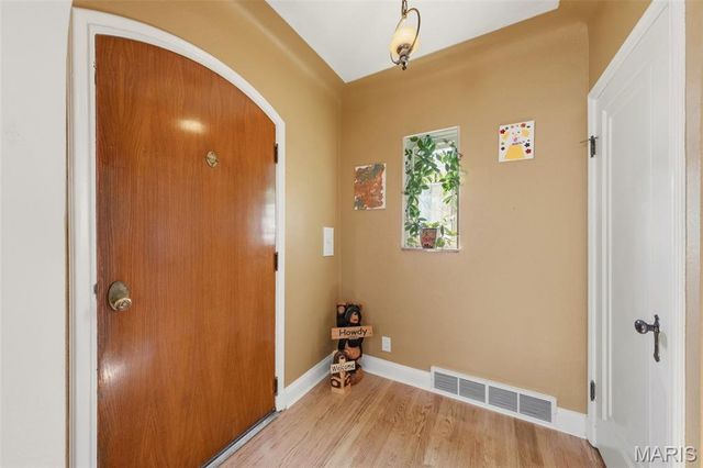 4132 Tyrolean Avenue, St Louis, MO 63116
