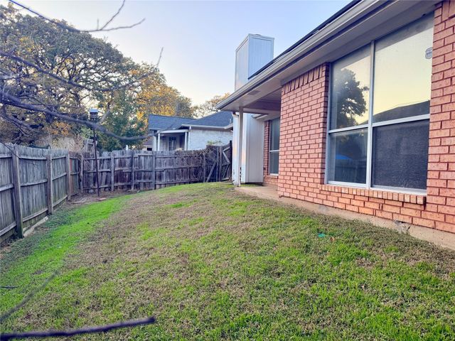 7632 Arbor Ridge Court, Fort Worth, TX 76112