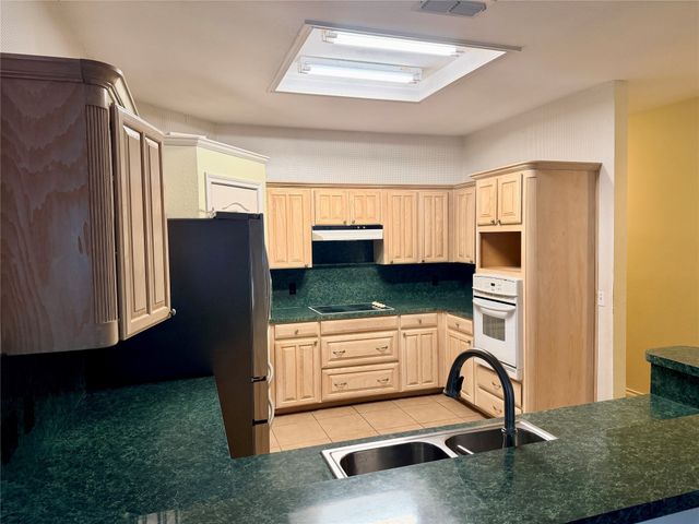 7632 Arbor Ridge Court, Fort Worth, TX 76112