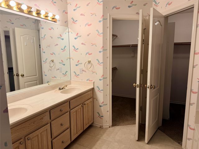 7632 Arbor Ridge Court, Fort Worth, TX 76112