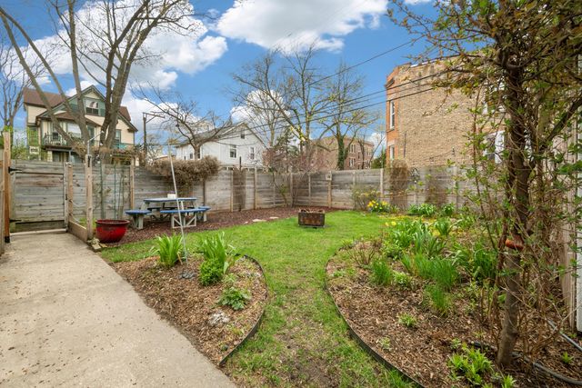 7113 N Wolcott Avenue, Chicago, IL 60626