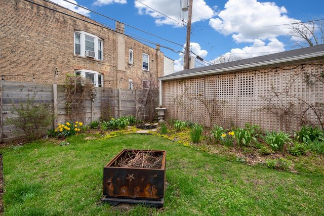 7113 N Wolcott Avenue, Chicago, IL 60626