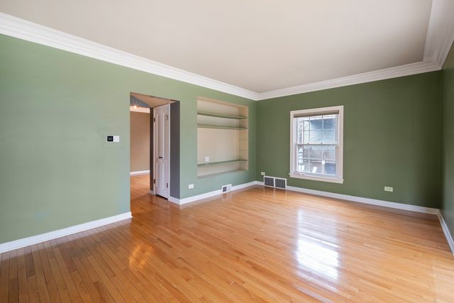 7113 N Wolcott Avenue, Chicago, IL 60626