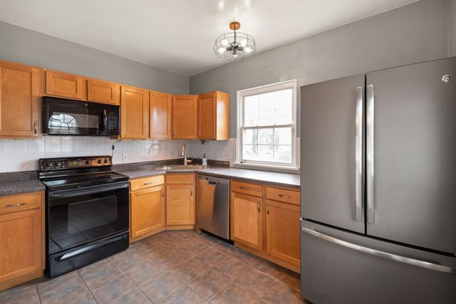 7113 N Wolcott Avenue, Chicago, IL 60626