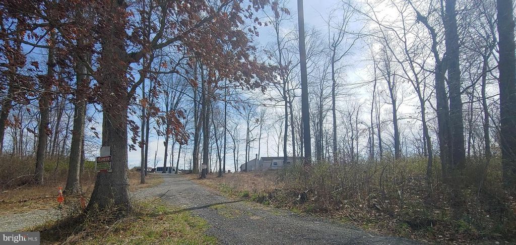 727 EWING RD, Cochranville, PA 19330