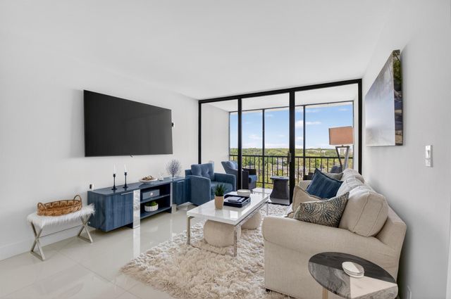 6815 Willow Wood Drive 4083, Boca Raton, FL 33434