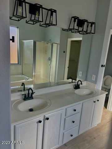 1481 W Hawk Way, Chandler, AZ 85286