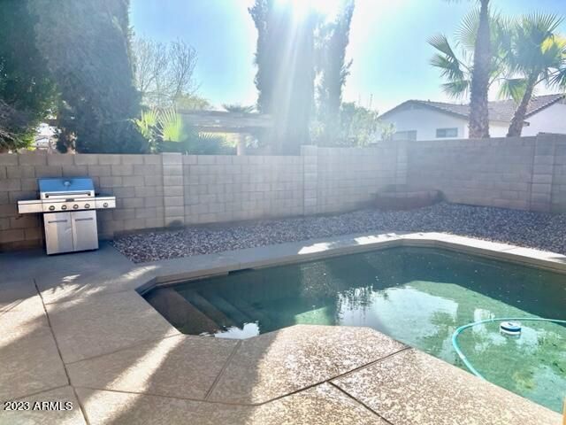 1481 W Hawk Way, Chandler, AZ 85286
