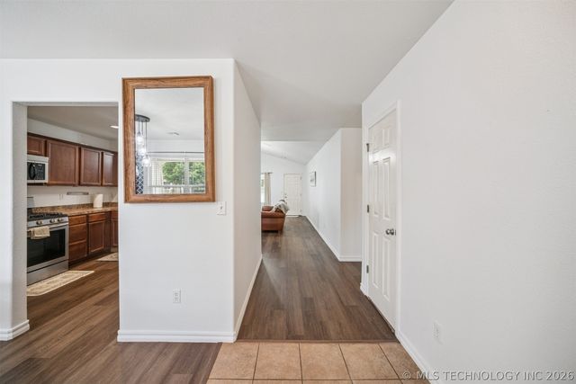 6618 E 130th Place S, Bixby, OK 74008