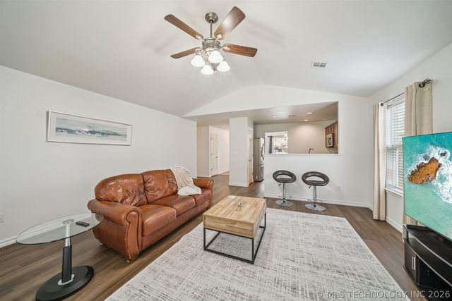 6618 E 130th Place S, Bixby, OK 74008