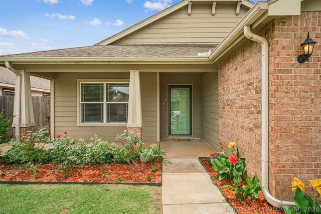 6618 E 130th Place S, Bixby, OK 74008