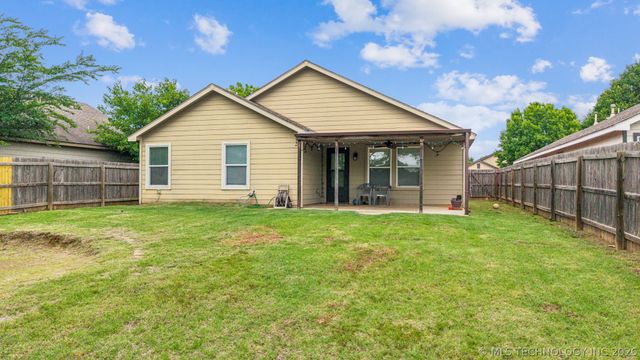6618 E 130th Place S, Bixby, OK 74008