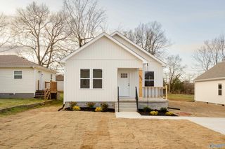 803 SW 14th Avenue, Sheffield, AL 35660