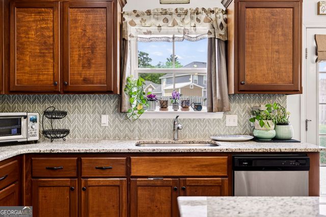 408 Fairview Circle, Hinesville, GA 31313