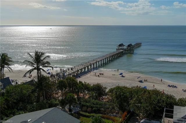61 12th AVE S, Naples, FL 34102