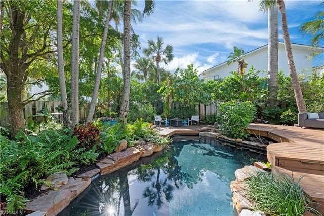 61 12th AVE S, Naples, FL 34102