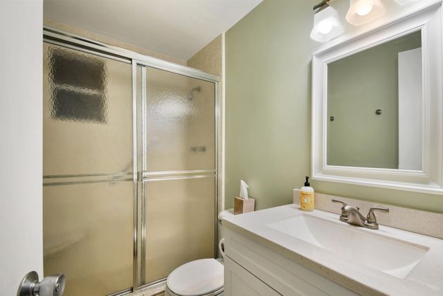 919 Viscaya Blvd, St Augustine, FL 32086