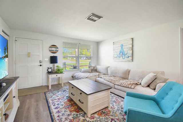 919 Viscaya Blvd, St Augustine, FL 32086