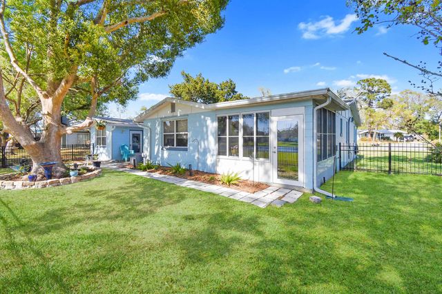 919 Viscaya Blvd, St Augustine, FL 32086