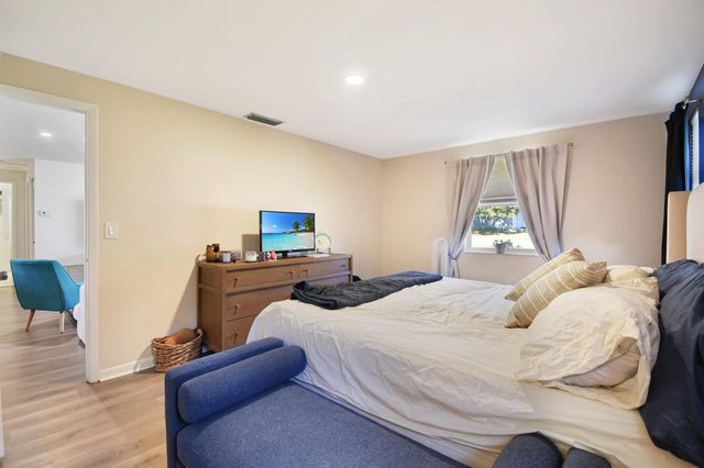 919 Viscaya Blvd, St Augustine, FL 32086