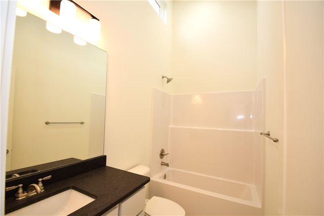 702 Sun Meadows Loop, Centerton, AR 72719