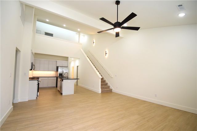 702 Sun Meadows Loop, Centerton, AR 72719