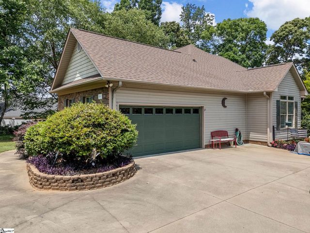 519 Planters Rest Way, Inman, SC 29349