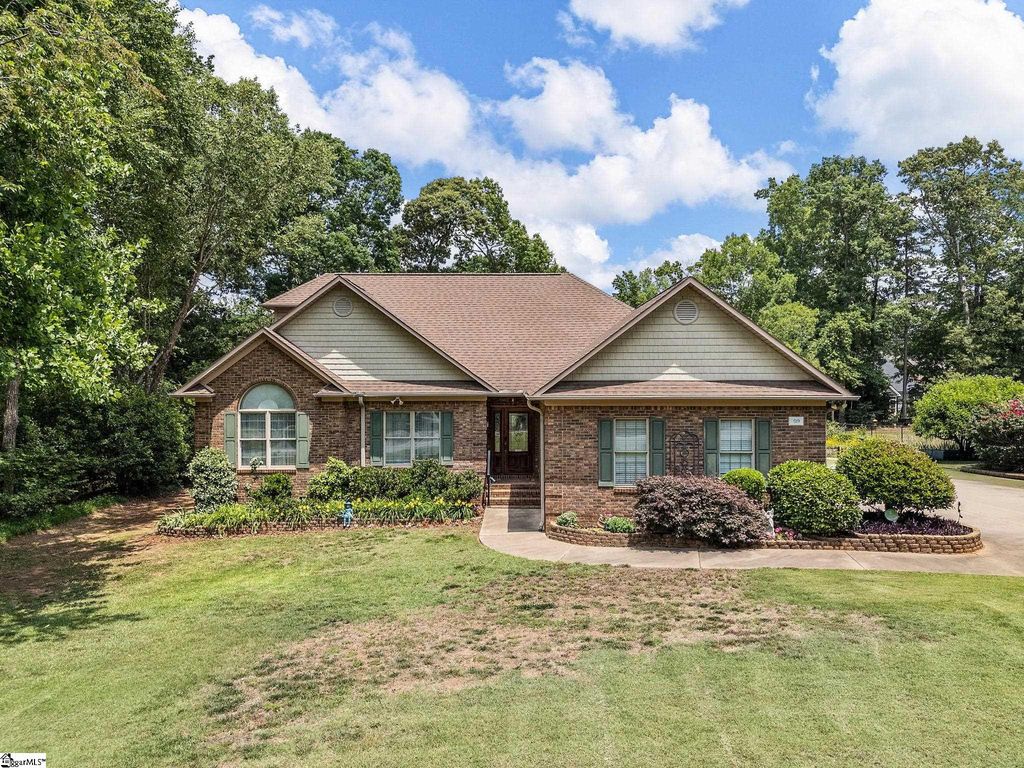 519 Planters Rest Way, Inman, SC 29349