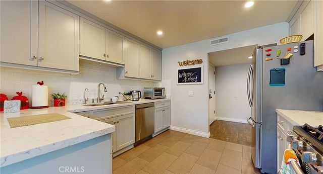 321 E Stocker Street 205, Glendale, CA 91207