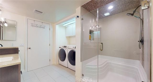 321 E Stocker Street 205, Glendale, CA 91207