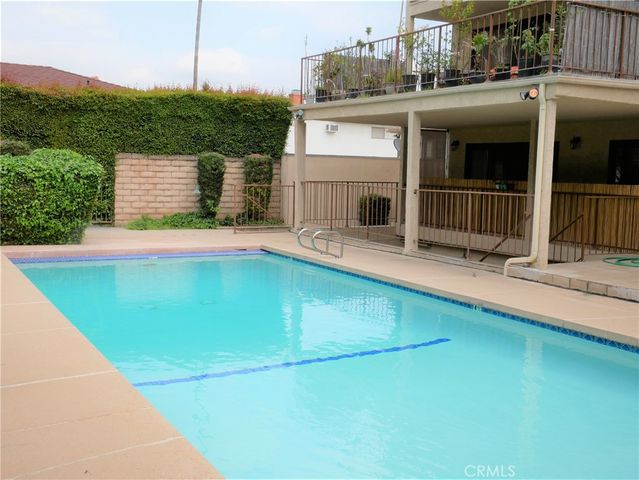 321 E Stocker Street 205, Glendale, CA 91207