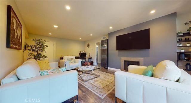321 E Stocker Street 205, Glendale, CA 91207