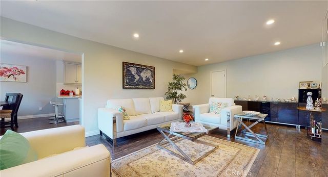 321 E Stocker Street 205, Glendale, CA 91207