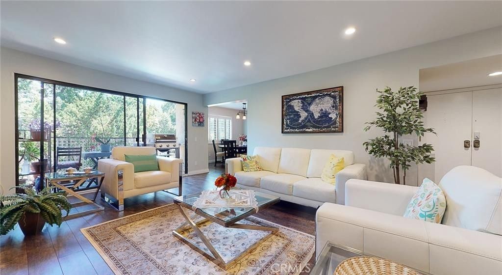 321 E Stocker Street 205, Glendale, CA 91207
