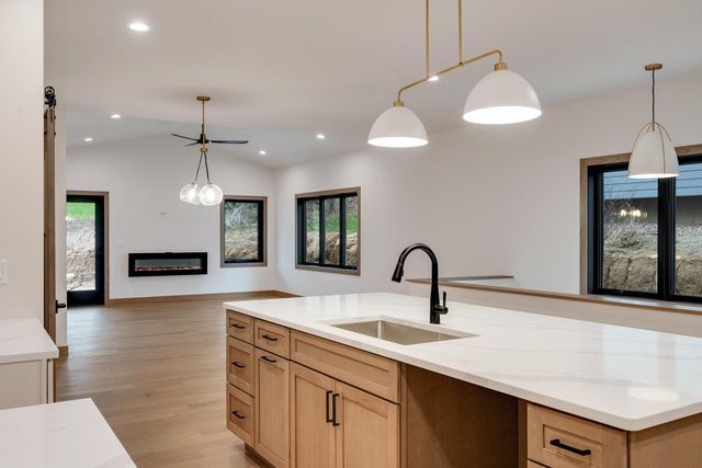 4051 Brooke Elizabeth DRIVE, Onalaska, WI 54650