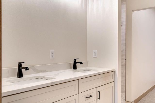 4051 Brooke Elizabeth DRIVE, Onalaska, WI 54650