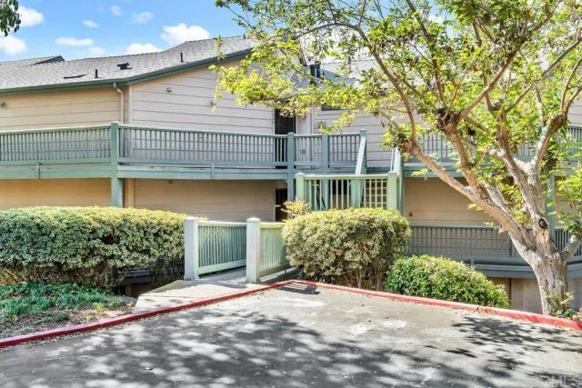3049 Golden Oak Way, Spring Valley, CA 91978