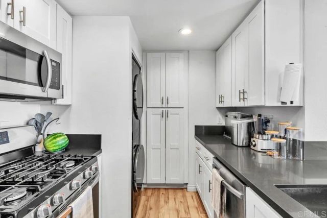 3049 Golden Oak Way, Spring Valley, CA 91978