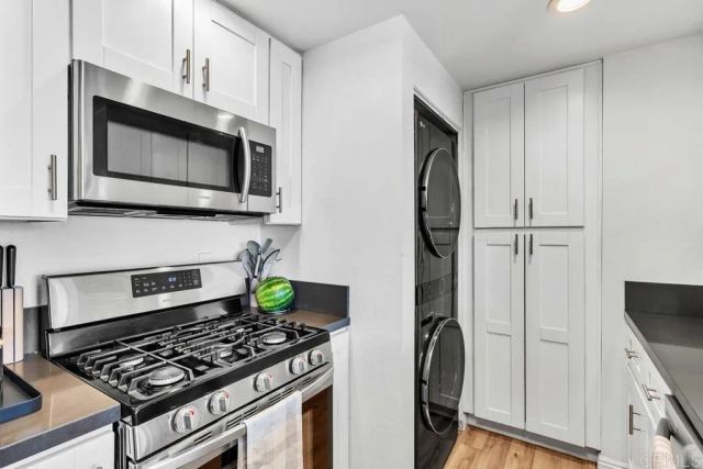 3049 Golden Oak Way, Spring Valley, CA 91978