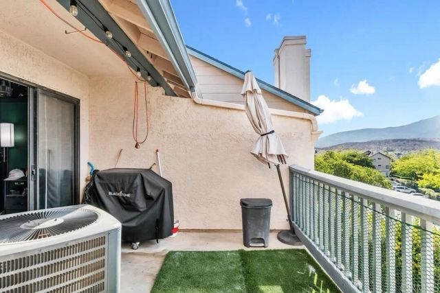 3049 Golden Oak Way, Spring Valley, CA 91978