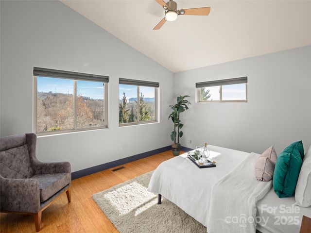 46 Park Avenue N, Asheville, NC 28801