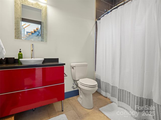 46 Park Avenue N, Asheville, NC 28801