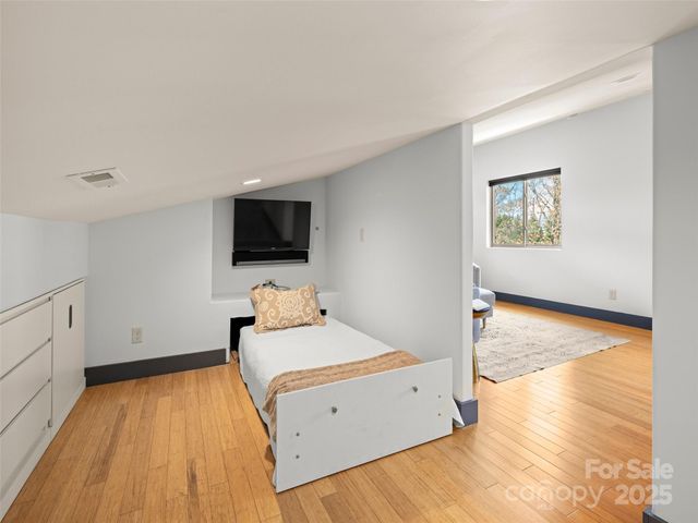 46 Park Avenue N, Asheville, NC 28801