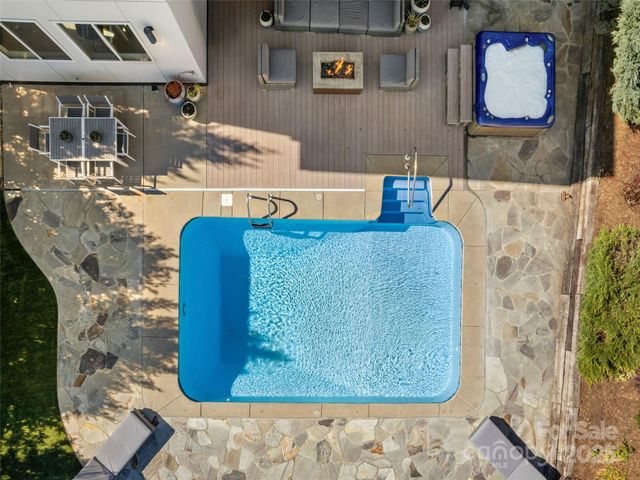 46 Park Avenue N, Asheville, NC 28801