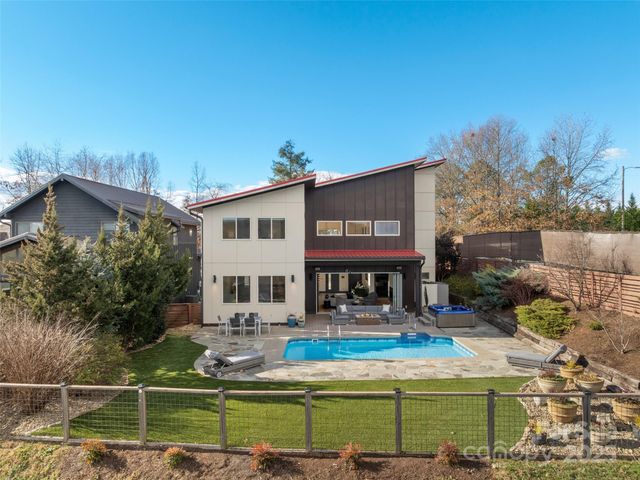 46 Park Avenue N, Asheville, NC 28801