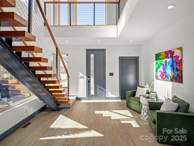 46 Park Avenue N, Asheville, NC 28801