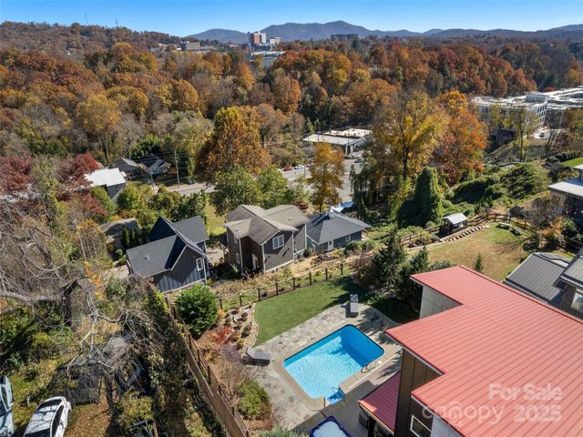 46 Park Avenue N, Asheville, NC 28801