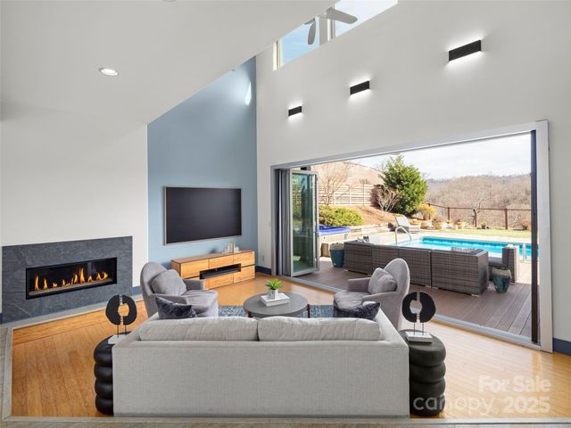 46 Park Avenue N, Asheville, NC 28801