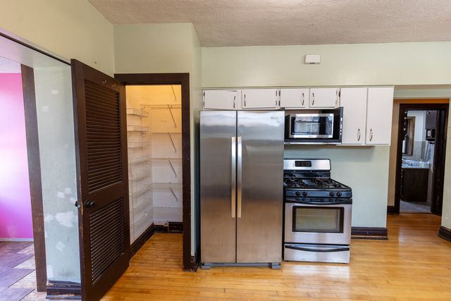 7047 26TH Parkway, Berwyn, IL 60402