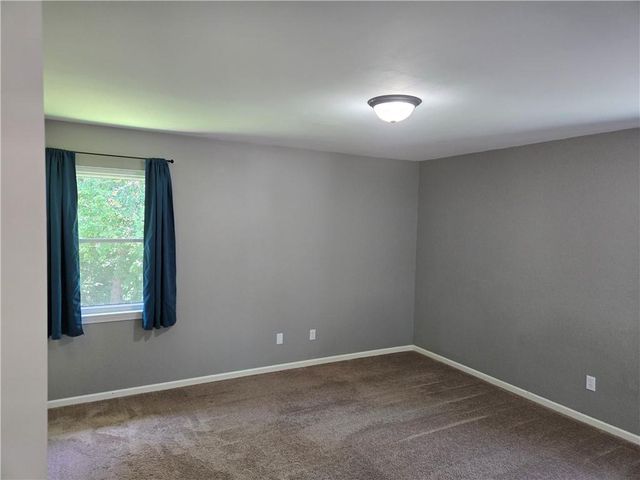 517 Buena Vista Drive, Belton, MO 64012